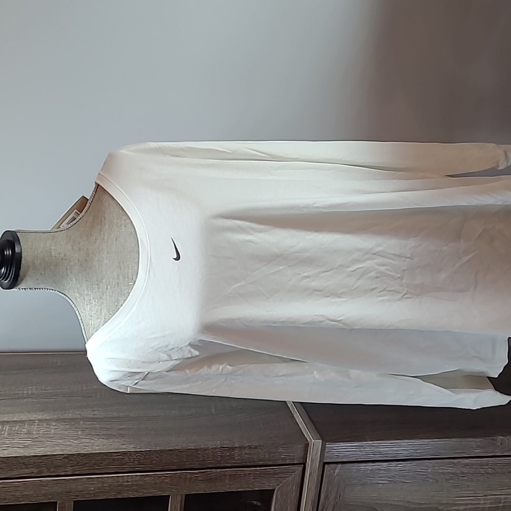 Nike White Long Sleeve Scoop Neck Tee  Plus Size 2X NWT